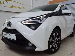 Solid white Gebraucht 2020 Toyota Aygo X-play Kleinwagen | 10.600 € (Guter Preis)