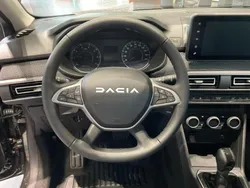 Schwarz Neu 2024 Dacia Logan Limousine | 18.490 €