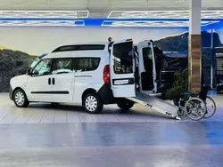 Weiß Gebraucht 2017 Opel Combo Life Kombi | 19.900 €