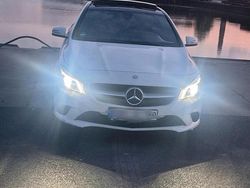 Weiß Gebraucht 2015 Mercedes CLA180 Limousine | 21.000 € (Fairer Preis)
