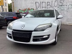 Weiß Gebraucht 2013 Renault Laguna III Expression Limousine | 3.999 € (Guter Preis)