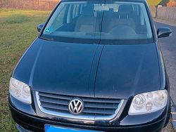Schwarz Gebraucht 2006 VW Touran Van / Kleinbus | 2.500 €