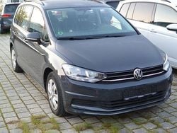 Grau Gebraucht 2020 VW Touran Van / Kleinbus | 23.950 € (Guter Preis)