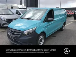 Türkisblau Gebraucht 2019 Mercedes Vito Van / Kleinbus | 21.301 € (Fairer Preis)