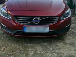 Andere farben Gebraucht 2015 Volvo V60 Kombi | 13.900 €