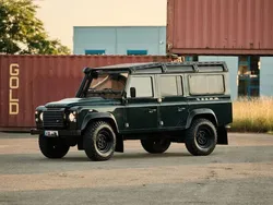 Grün Gebraucht 2015 Land Rover Defender SE SUV | 55.900 € (Fairer Preis)