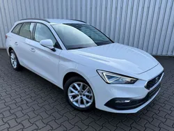 Weiß Gebraucht 2022 Seat Leon Style Kombi | 15.490 € (Guter Preis)