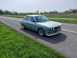 Grau Gebraucht 1980 BMW 528 Limousine | 22.000 €
