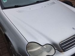 Silber Gebraucht 2003 Mercedes C200 Classic Limousine | 800 € (Superpreis)