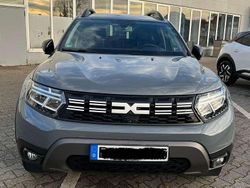 Grau Gebraucht 2023 Dacia Duster Extreme SUV | 19.850 € (Fairer Preis)