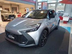 Silber / schwarz Gebraucht 2024 Toyota C-HR Team SUV | 33.790 €