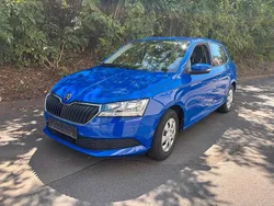 Blau Gebraucht 2019 Skoda Fabia Kleinwagen | 9.999 € (Guter Preis)