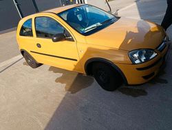 Gelb Gebraucht 2006 Opel Corsa Limousine | 1.500 €