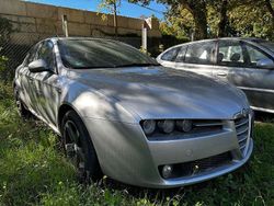 Silber Gebraucht 2004 Alfa Romeo 159 Limousine | 1.490 €