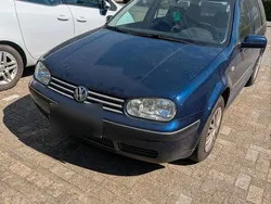 Blau Gebraucht 2002 VW Golf IV Kombi | 950 € (Guter Preis)