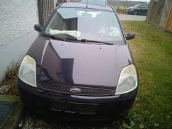 Blau Gebraucht 2004 Ford Fiesta Kleinwagen | 300 € (Superpreis)