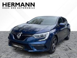Blau Gebraucht 2019 Renault Mégane IV Life Limousine | 13.911 € (Teuer)