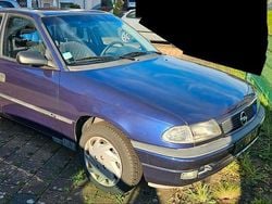 Blau Gebraucht 1997 Opel Astra Kleinwagen | 1.499 € (Fairer Preis)