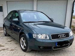 Grau Gebraucht 2001 Audi A4 Limousine | 1.500 € (Guter Preis)
