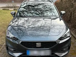 Grau Gebraucht 2021 Seat Leon ST FR Kombi | 18.999 €