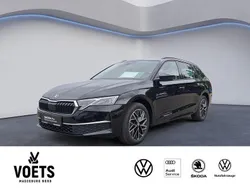 Blackmagic perleffekt Gebraucht 2024 Skoda Octavia Selection Kombi | 32.295 € (Guter Preis)