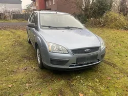Grau Gebraucht 2006 Ford Focus Kombi | 2.200 € (Guter Preis)
