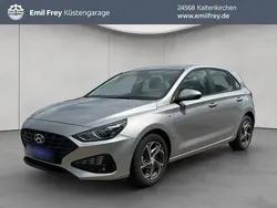 Silber Gebraucht 2023 Hyundai i30 Select Limousine | 16.450 € (Fairer Preis)