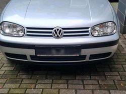 Silber Gebraucht 2002 VW Golf IV Kleinwagen | 1.500 € (Fairer Preis)
