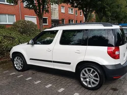 Weiß Gebraucht 2011 Skoda Yeti Experience SUV | 9.900 € (Fairer Preis)