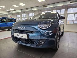 Grün (mare grün) Gebraucht 2024 Fiat 600 La Prima SUV | 28.990 € (Teuer)