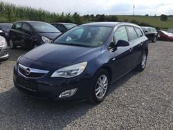 Blau Gebraucht 2012 Opel Astra Design Edition Kombi | 2.900 € (Superpreis)