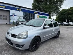Silber Gebraucht 2007 Renault Clio II Campus Limousine | 1.490 € (Fairer Preis)