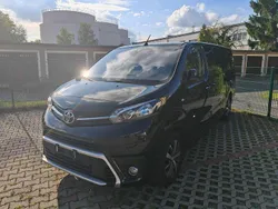 Schwarz Gebraucht 2023 Toyota Proace Team Van | 41.390 € (Teuer)