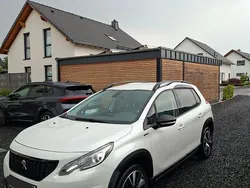 Weiß Gebraucht 2017 Peugeot 2008 GT-line SUV | 11.000 € (Fairer Preis)