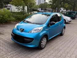 Blau Gebraucht 2009 Peugeot 107 Kleinwagen | 2.200 €