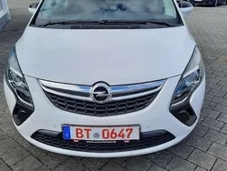 Weiß Gebraucht 2012 Opel Zafira Tourer Sport Van / Kleinbus | 7.000 € (Fairer Preis)