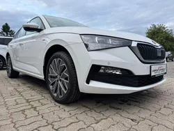 Weiß Gebraucht 2021 Skoda Scala Clever Kleinwagen | 14.999 € (Guter Preis)