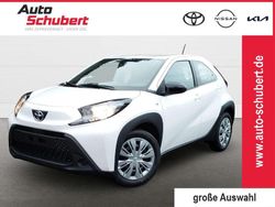 Weiss Neu 2025 Toyota Aygo X Business Edition SUV | 15.770 €