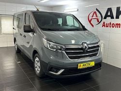 Grau Gebraucht 2022 Renault Trafic Komfort Van | 31.890 € (Guter Preis)