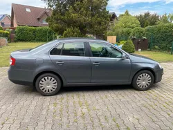 Silber Gebraucht 2007 VW Jetta Limousine | 3.499 €