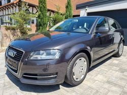 Grau Gebraucht 2011 Audi A3 Sportback Attraction Kleinwagen | 3.750 € (Superpreis)