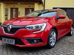 Rot Gebraucht 2017 Renault Mégane GrandTour Business Kombi | 9.900 € (Guter Preis)