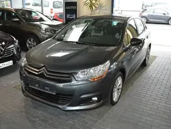 Grau metallic Gebraucht 2012 Citroën C4 Chic Limousine | 9.990 €