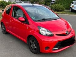 Rot Gebraucht 2013 Toyota Aygo Cool Kleinwagen | 3.690 € (Fairer Preis)