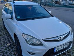 Weiß Gebraucht 2010 Hyundai i30 Classic Kombi | 2.490 € (Fairer Preis)