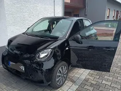 Schwarz Gebraucht 2021 Smart ForFour Electric Drive Kleinwagen | 8.900 € (Fairer Preis)