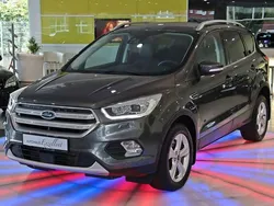 Grau Gebraucht 2018 Ford Kuga Titanium SUV | 16.450 € (Guter Preis)