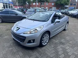 Grau Gebraucht 2011 Peugeot 207 CC Platinum Cabrio | 3.999 € (Guter Preis)