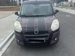 Rot Gebraucht 2011 Fiat Doblò Emotion Van / Kleinbus | 6.500 € (Etwas zu teuer)