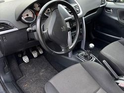 Grau Gebraucht 2008 Peugeot 207 CC Cabrio | 3.850 € (Fairer Preis)